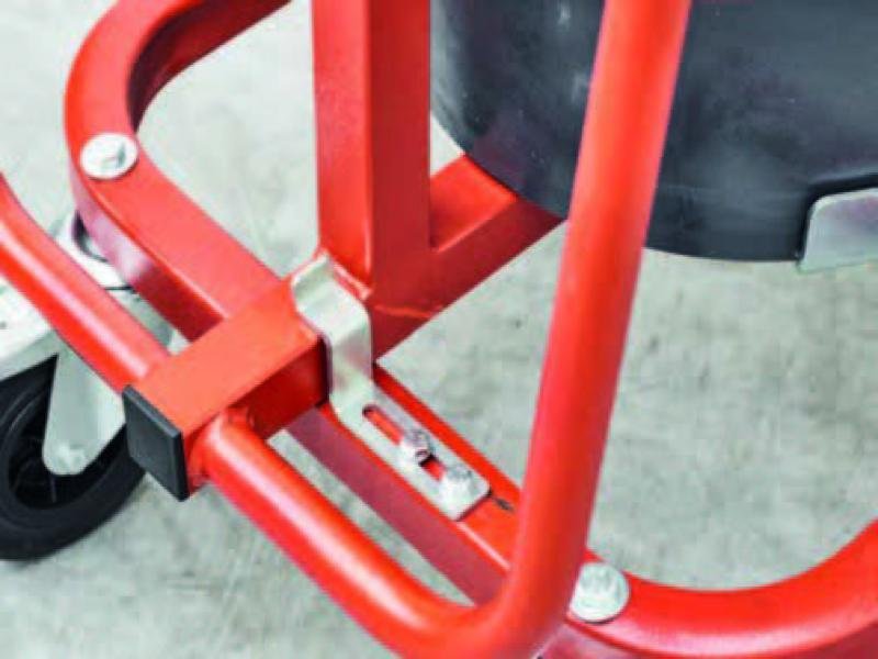 Raimondi FLUIDMIX SPECIAL con enganche universal y varilla 4 ruedas
